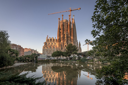 Religious service and concert for peace at the Sagrada Família
