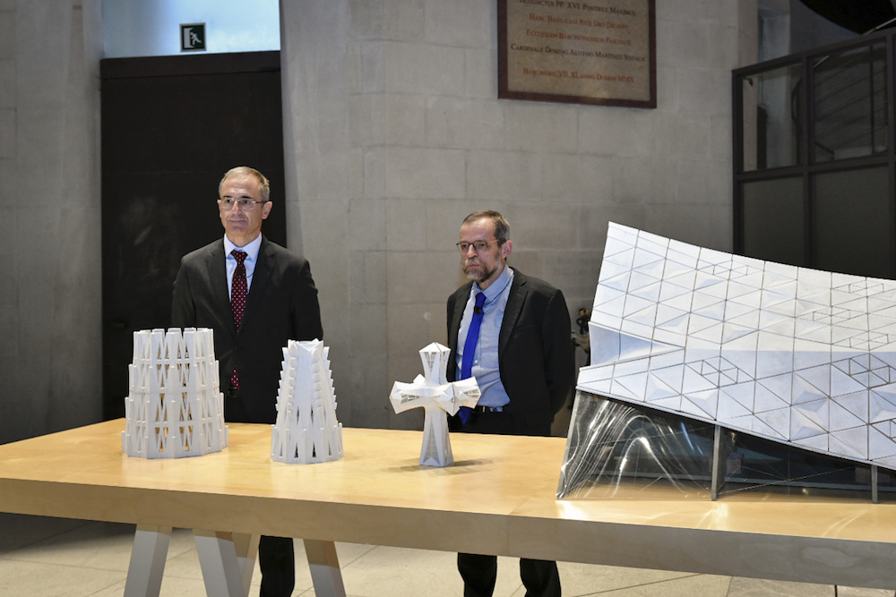 The pinnacle of tower of Jesus Christ to be 29 metres high and topped by four-armed cross