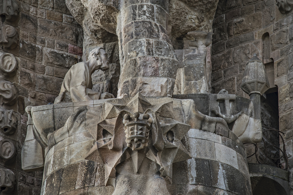 La Sagrada Família organitza l’exposició inaugural i conferència «Coratge creatiu» per l’aniversari de la seva dedicació