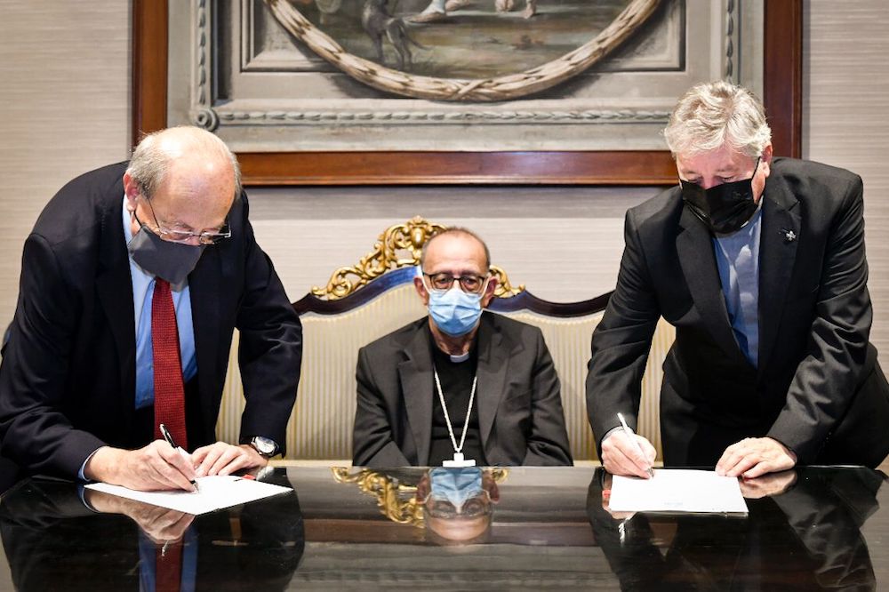 Culmination of tower of the Virgin Mary brings about collaboration between Sagrada Família and Barcelona Cathedral