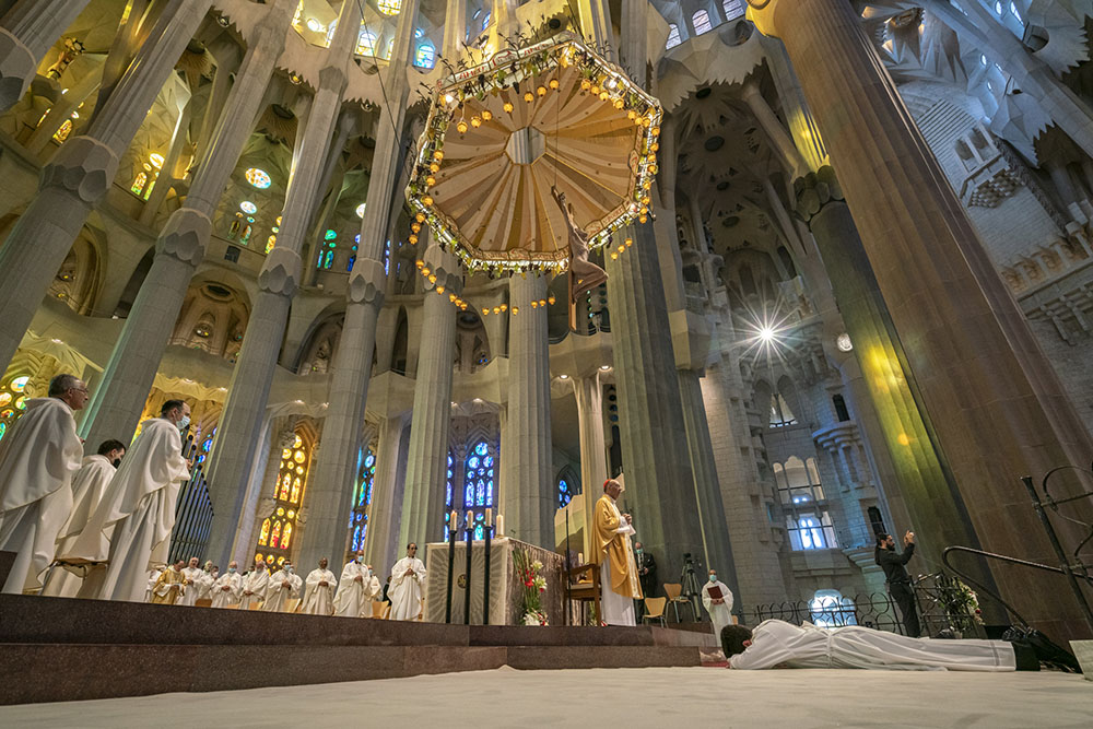 Five new priests of the Archdiocese of Barcelona ordained in a ceremony held in the Basilica
