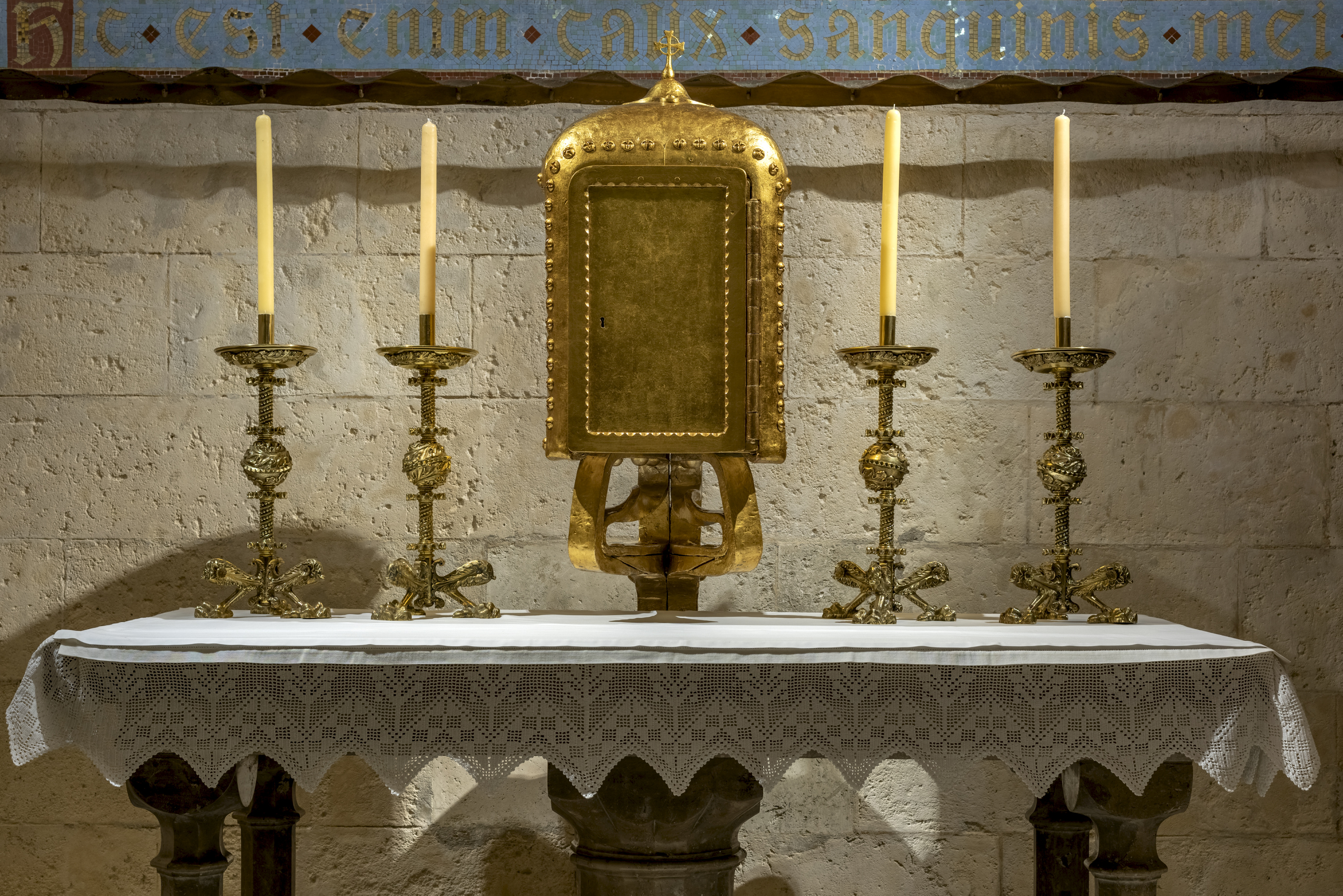 Crypt tabernacle restored