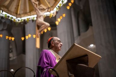 El cardenal Omella ha presidit el funeral diocesà per l'etern descans de Benet XVI a la Sagrada Família