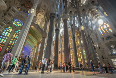 Sagrada Família holds Open Doors Days and shows locals sculptures of John and Matthew