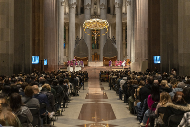 Mons. David Abadías presideix la celebració del Dimecres de Cendra a la Sagrada Família