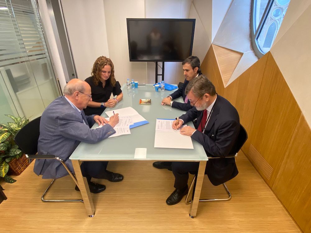 La Sagrada Familia firma una colaboración con la Universidad Abat Oliba CEU