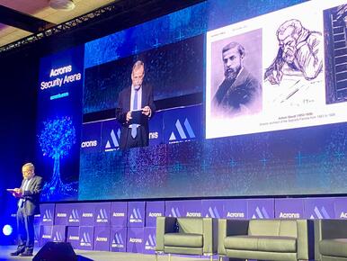 Jordi Faulí, arquitecto director de la Sagrada Familia, participó en una conferencia bajo el lema «Build your ecosystem»