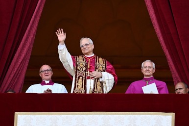 La Sagrada Família felicita el Papa Lleó XIV