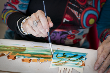 «Creixem amb la Sagrada Família», el taller artístic per celebrar el Dia Internacional de la Gent Gran