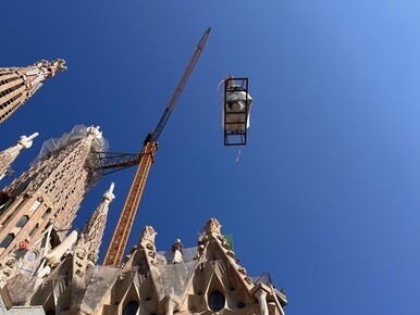 El segon braç de la creu de la torre de Jesucrist ja és a la Sagrada Família