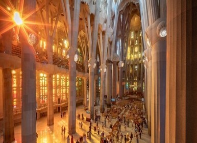 Sagrada Família opens its doors for Santa Eulàlia festivities
