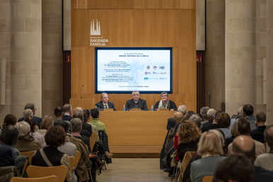 Acto institucional de la décima Semana de la Biblia en la Sagrada Familia
