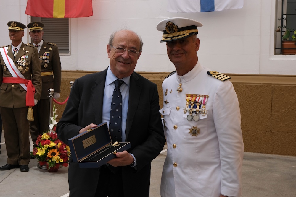 El Presidente Delegado recibe un reconocimiento de la Comandancia Naval de Barcelona